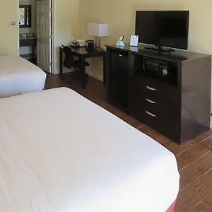 Double Queen Suite